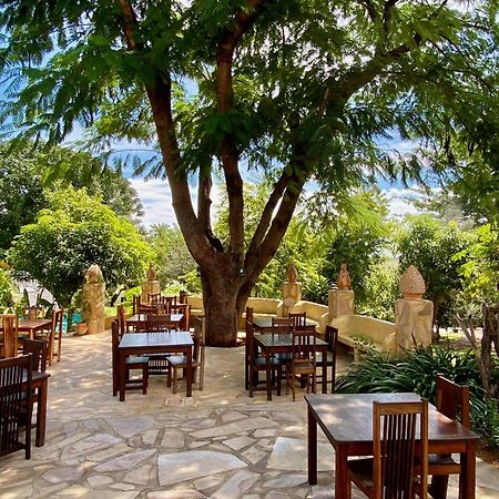 Tambuti Lodge Rundu Exterior photo