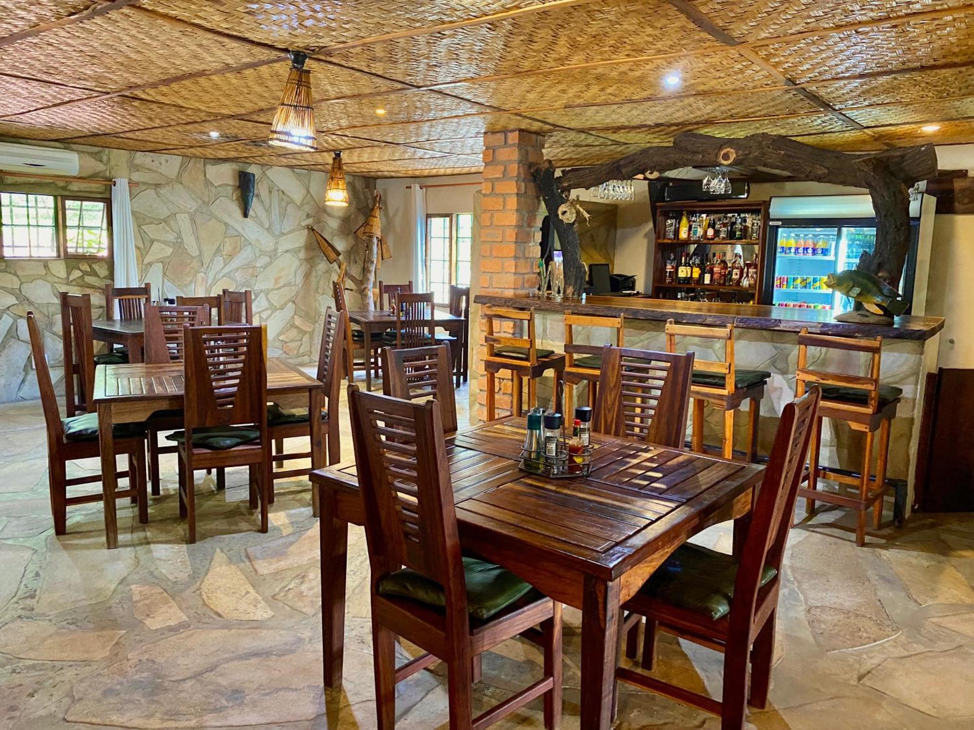 Tambuti Lodge Rundu Exterior photo
