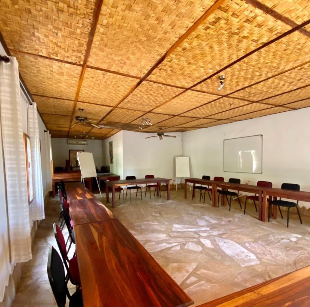 Tambuti Lodge Rundu Exterior photo