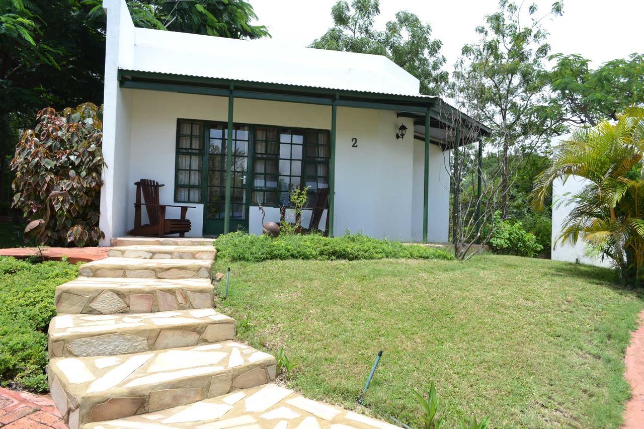 Tambuti Lodge Rundu Exterior photo