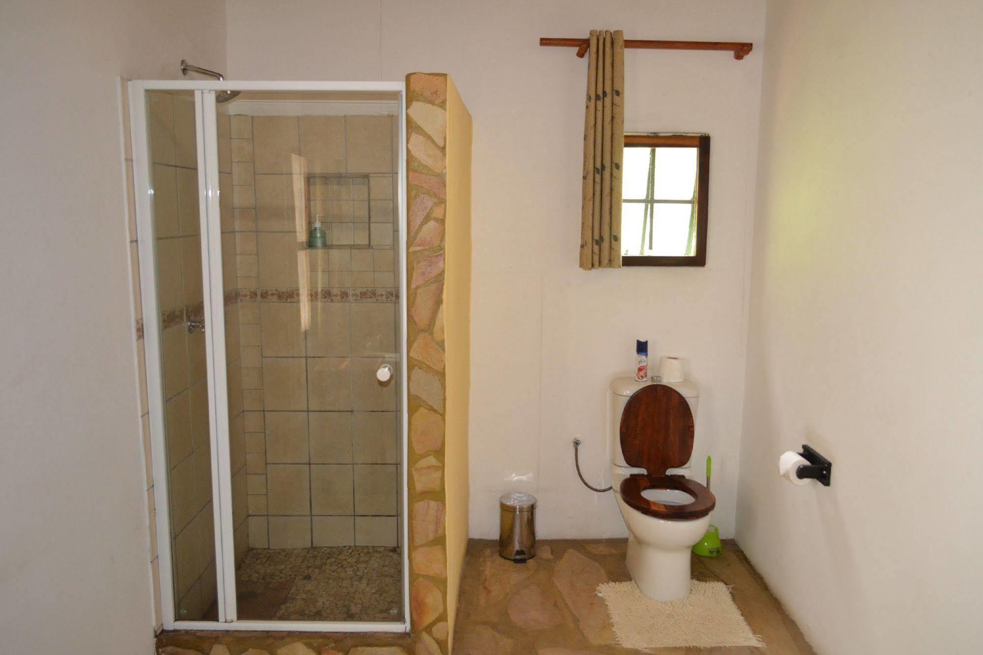 Tambuti Lodge Rundu Exterior photo