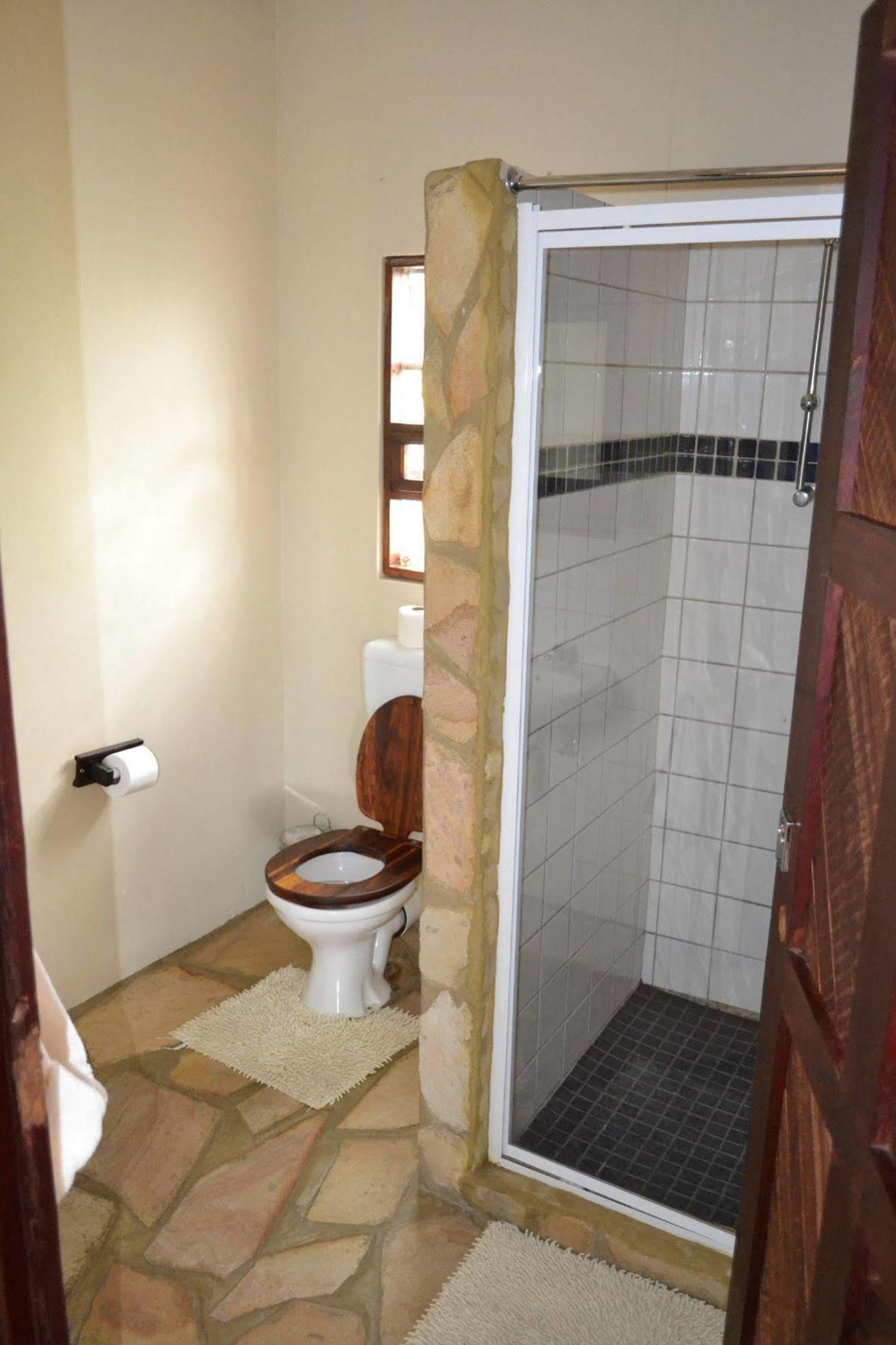 Tambuti Lodge Rundu Exterior photo