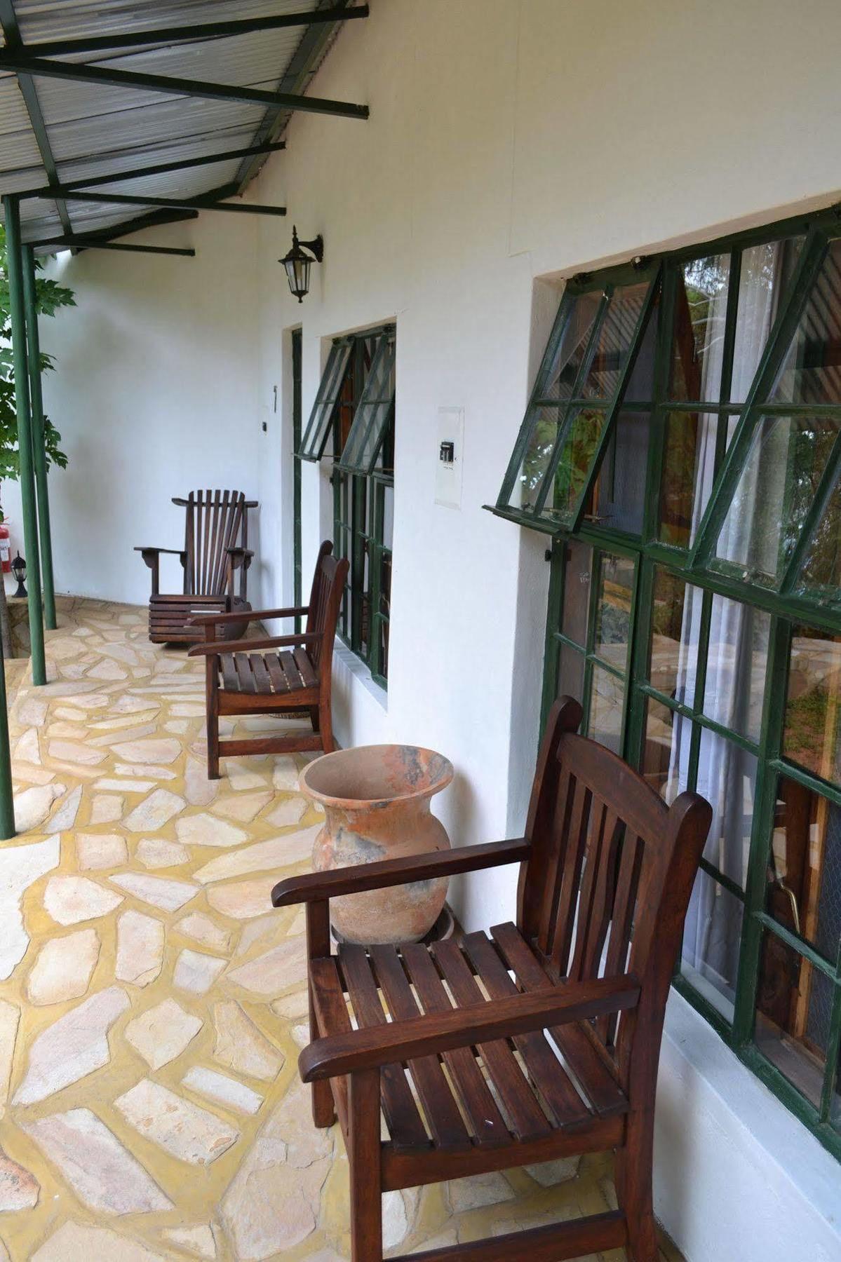Tambuti Lodge Rundu Exterior photo